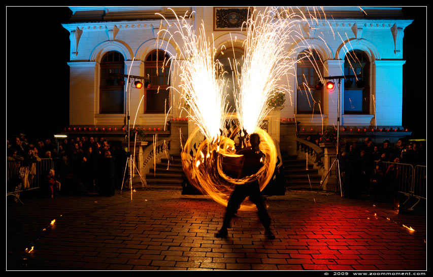 Halloween spektakel Lommel 2009 Cirque del Mundo
Ключови думи: Lommel Halloween spektakel 2009 Cirque del Mundo vuur fire