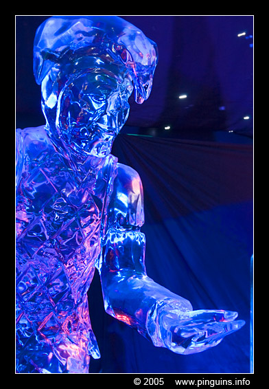 ijssculptuur   ice sculpture
Brugge ijsfestival 2005
Brugge icepalace 2005
Keywords: ijssculptuur   ice sculpture Brugge Belgium België ijsfestival ice palace 2005