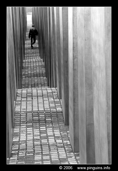 Joods monument  Holocaust Mahnmal   Holocaust Memorial
Trefwoorden: Berlin Berlijn Germany Duitsland Joods monument  Holocaust Mahnmal Holocaust Memorial