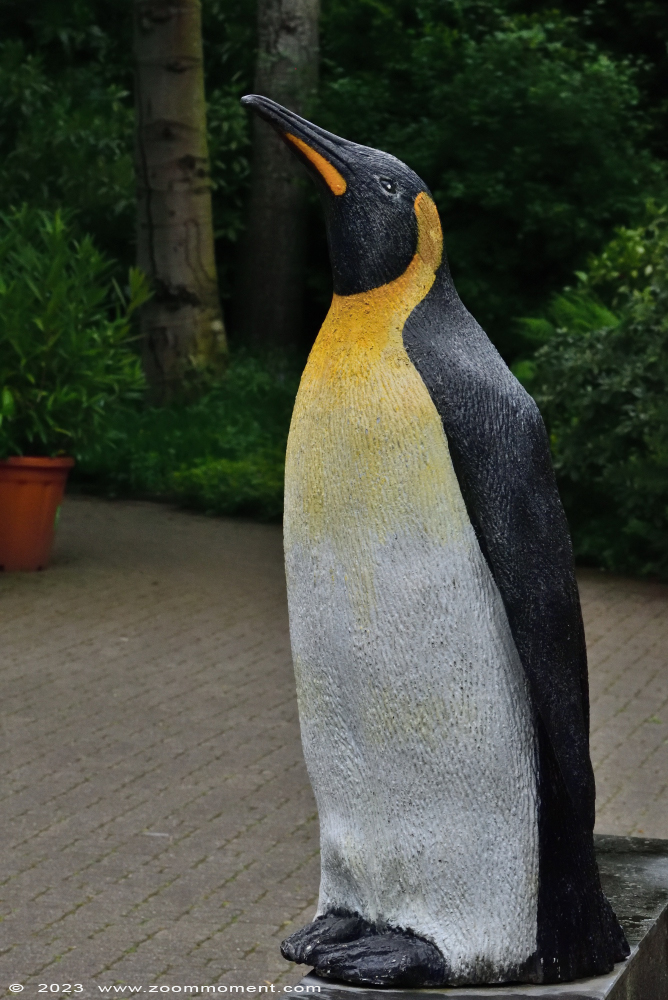 koningspinguïn beeld statue
Trefwoorden: Vogelpark Walsrode zoo Germany koningspinguïn beeld statue